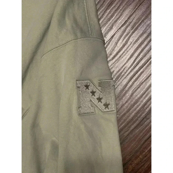 NFL Chicago Bears Pro Standard Green Woman’s‎ Pullover Oversized Sweater Medium - Picture 5 of 9